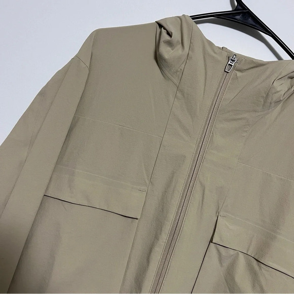 🆕 Lululemon Stretch Cargo Jacket - Trench - Picture 2 of 9